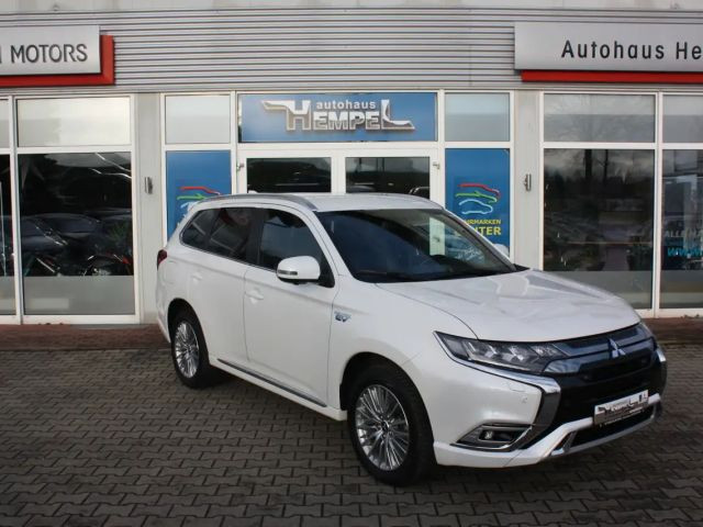 Mitsubishi Outlander PHEV Diamant Edition 4WD