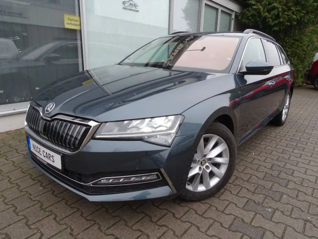 Skoda Superb Combi iV