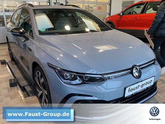 Volkswagen Golf DSG Style Variant R-Line