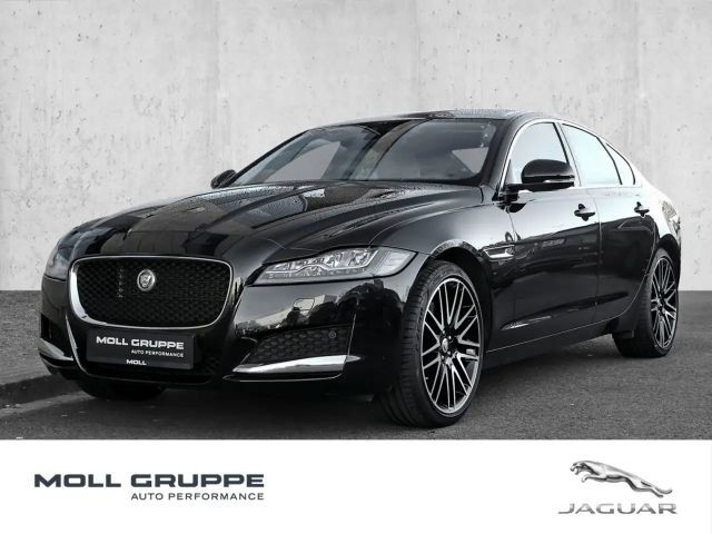 Jaguar XF Portfolio