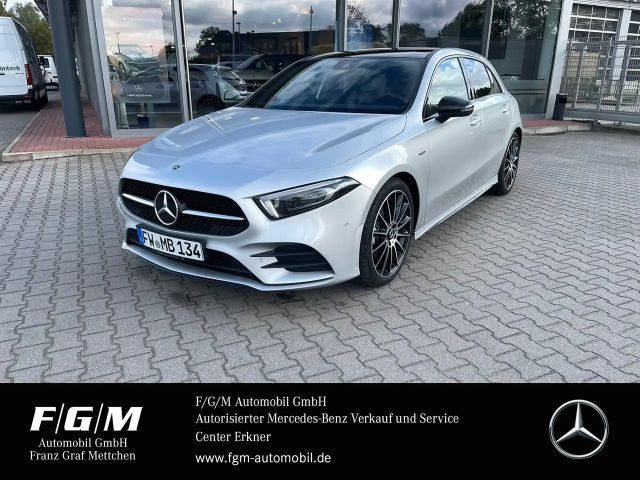 Mercedes-Benz A-Klasse A 200 AMG