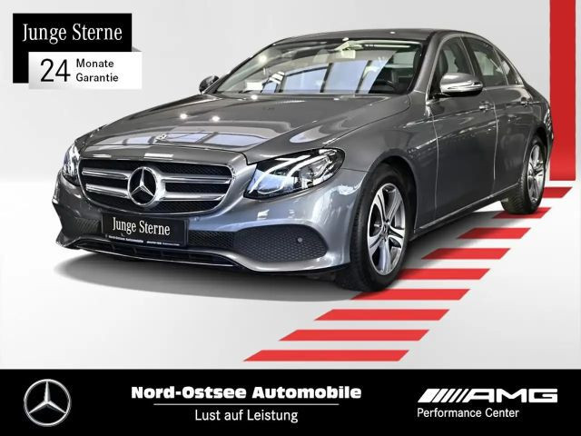 Mercedes-Benz E-Klasse E 220 AVANTGARDE E 220 d