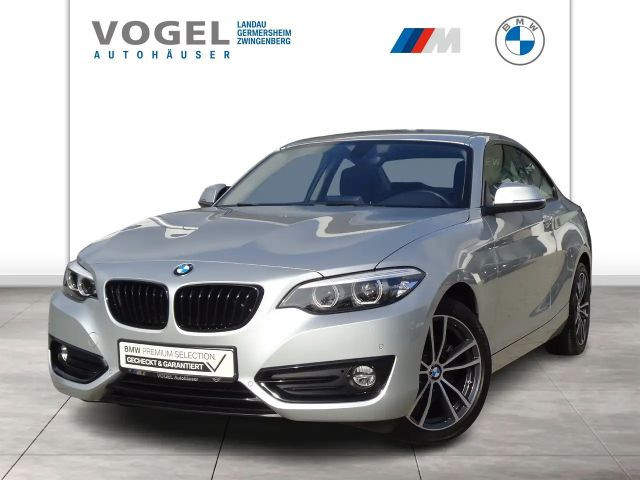 BMW 2 Serie 220 Sport Line Coupé 220i