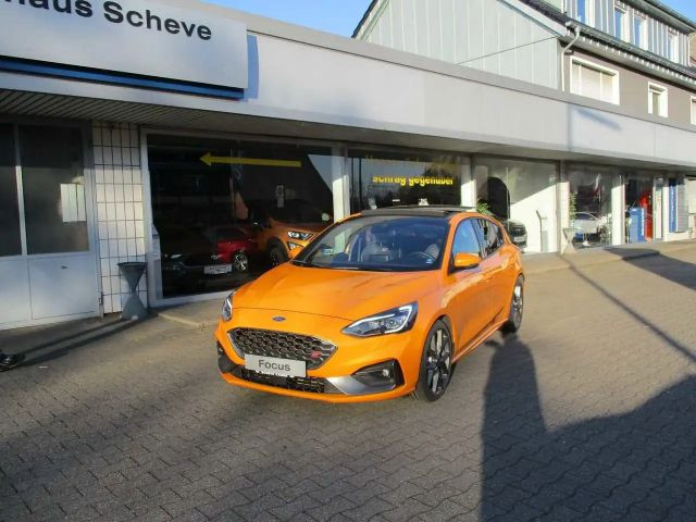 Ford Focus ST Line