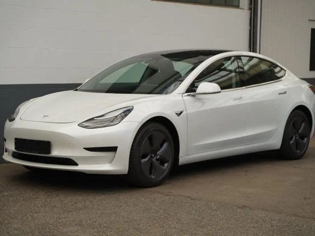 Tesla Model 3 Standard Range