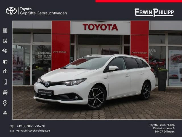 Toyota Auris Team D Hybride