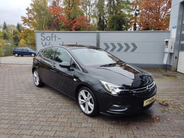 Opel Astra Ultimate