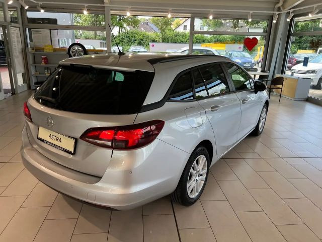 Opel Astra Sports Tourer Edition