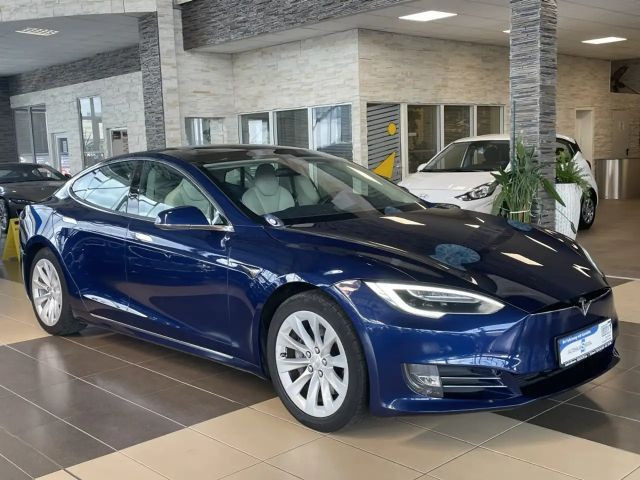 Tesla Model S 75D