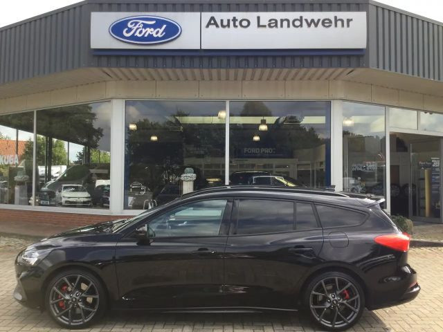 Ford Focus EcoBoost Wagon ST Line