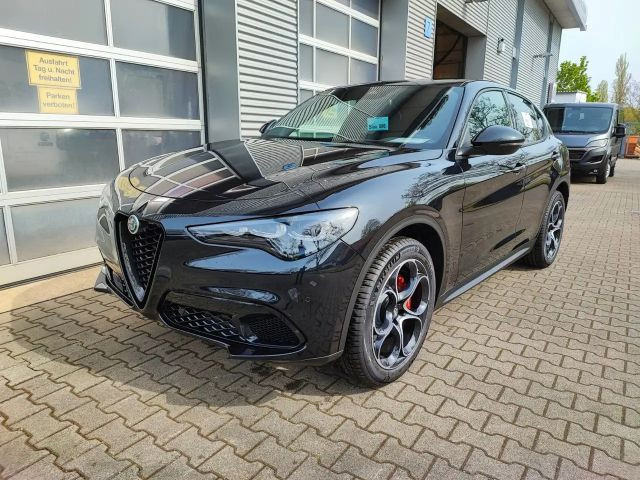 Alfa Romeo Stelvio Q4 AT8