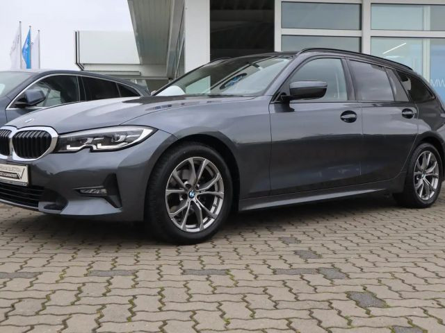 BMW 3 Serie 320 Sport Line Touring 320i