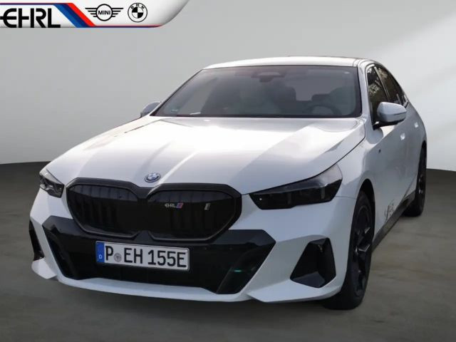 BMW i5 eDrive40