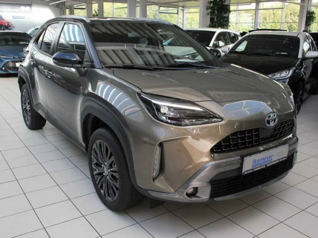 Toyota Yaris Cross Adventure Advanced Safety Paket HUD PDC 18Zoll ele