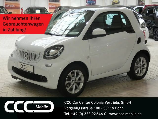 Smart forTwo fortwo 52kW *Autom./Pano.-Dach/SHZ/Servo/Klima*