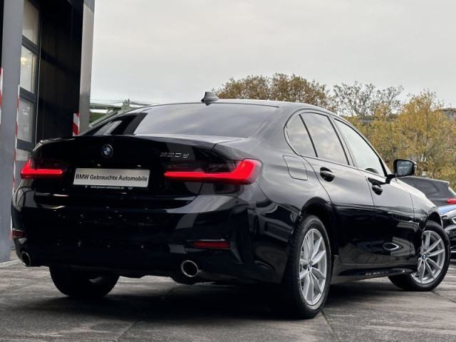 BMW 3 Serie 330 Limousine 330d