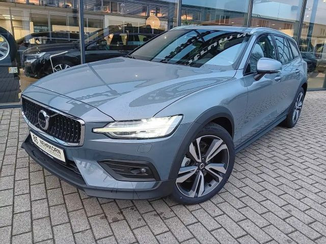 Volvo V60 Cross Country AWD Plus