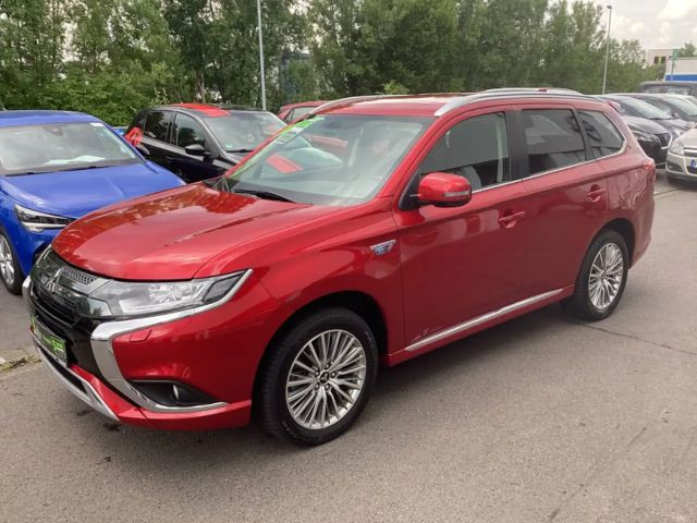 Mitsubishi Outlander CVT PHEV 4WD