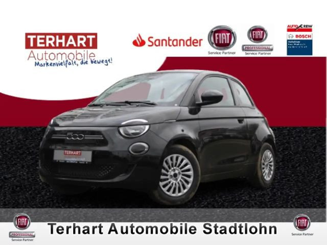 Fiat 500e Action