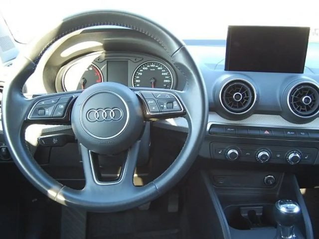 Audi Q2 Design Klima Alu App Navigation