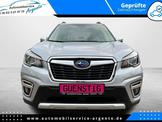 Subaru Forester FORESTER 2.0ie PLATINUM=EXTRAS=NUR 9.761 KM=1A