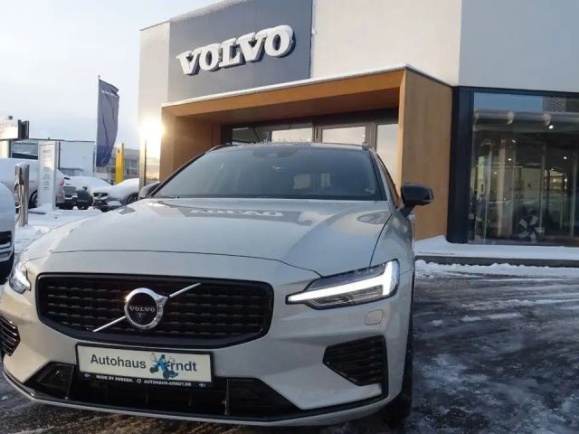 Volvo V60 AWD R-Design Hybrid Recharge