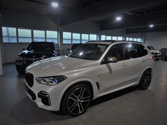 BMW X5 JET BLACK ACC PANO SOFTCL AHK SITZLÜFT