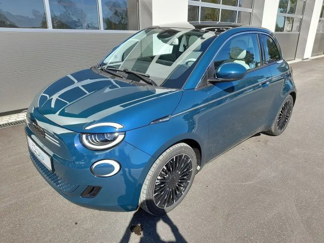 Fiat 500e La Prima