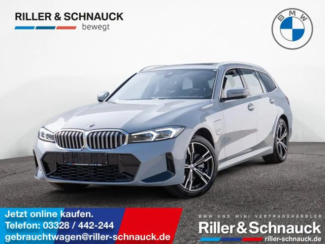 BMW 3 Serie 330 M-Sport xDrive Touring 330e