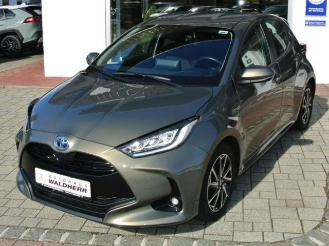 Toyota Yaris Style Hybride VVT-i