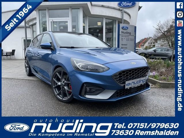 Ford Focus EcoBoost ST Line