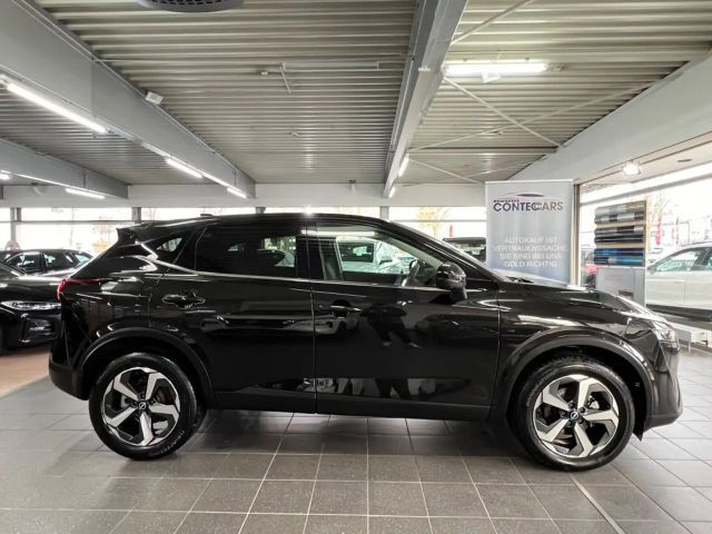 Nissan Qashqai 1.3 Connecta LED+KEYLESS+360°+ACC+VC