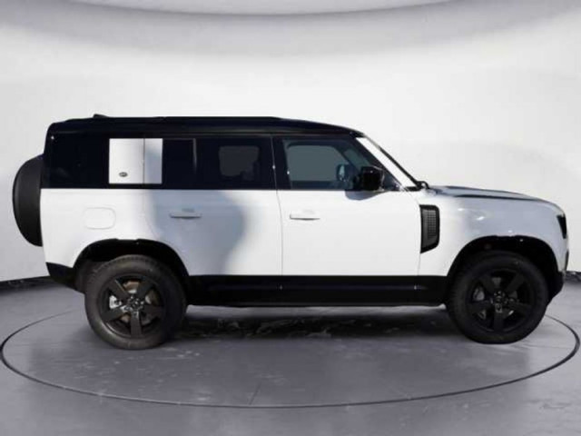 Land Rover Defender Dynamic SE