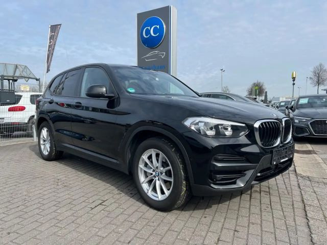 BMW X3 xDrive Advantage pakket