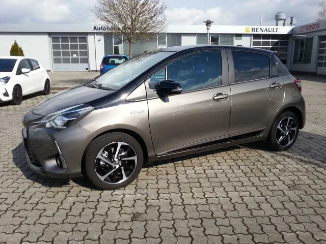 Toyota Yaris Style Hybride