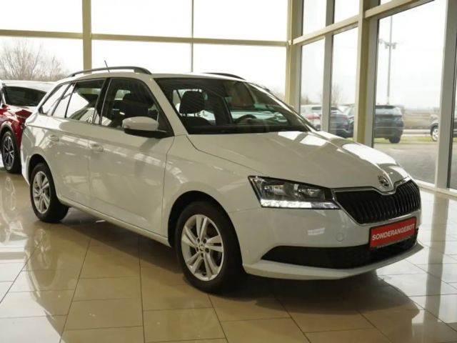 Skoda Fabia Kombi 1,0TSI 95PS 15*Alu/Sitzhz/Temp/Mfll/Pdc