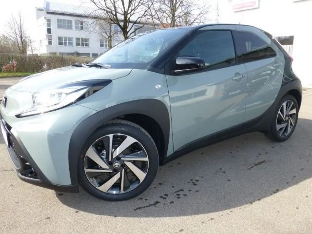 Toyota Aygo X Envy, 18-Zoll Alu, Cloud-Navi 10,5