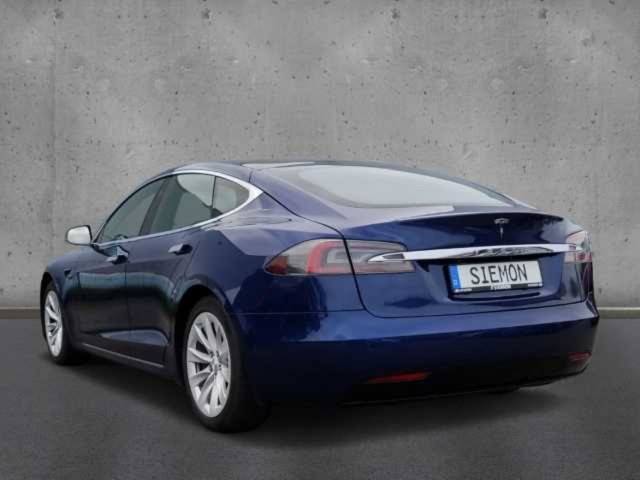 Tesla Model S Long Range