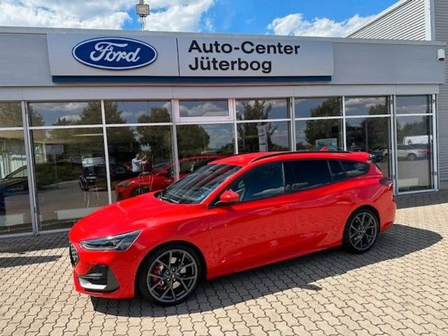 Ford Focus Wagon ST Line