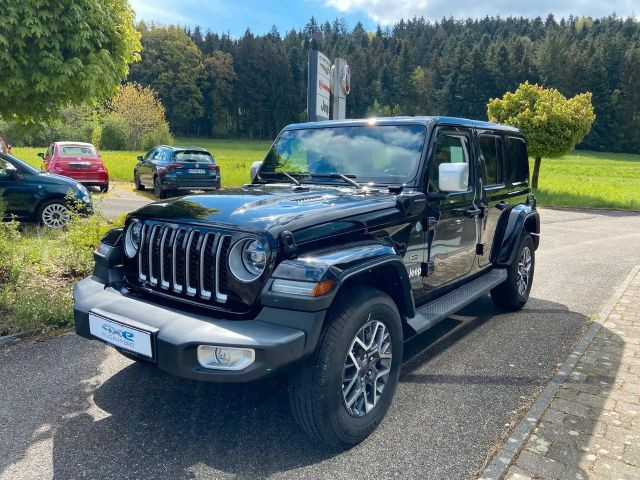 Jeep Wrangler Sahara