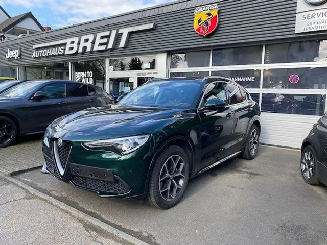 Alfa Romeo Stelvio Lusso TI Turbo