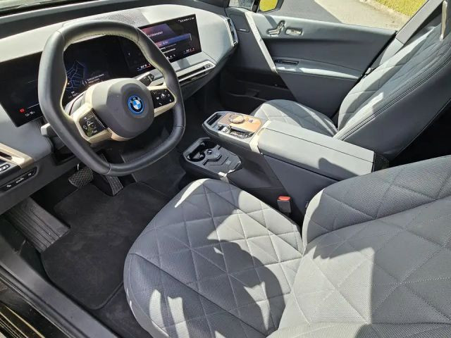 BMW iX xDrive50