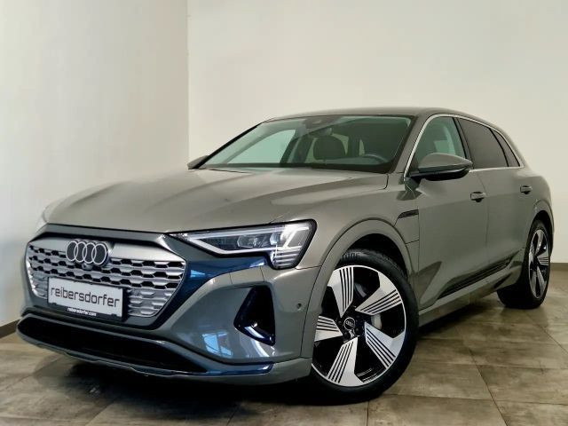 Audi Q8 e-tron Quattro Business 55