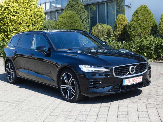 Volvo V60 AWD R-Design T8