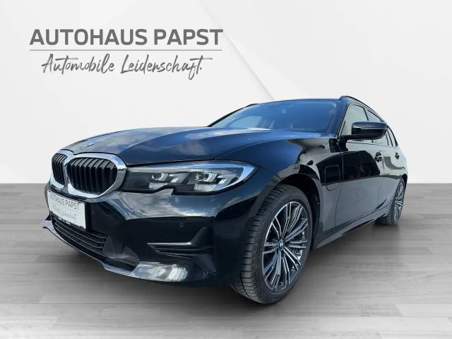 BMW 3 Serie 330 HYBRID * Gesamt 292 PS *** NP 54.654 *** M-FELGEN