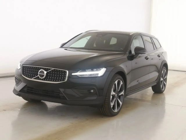 Volvo V60 Cross Country AWD Plus