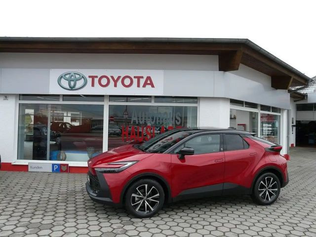 Toyota C-HR Team D