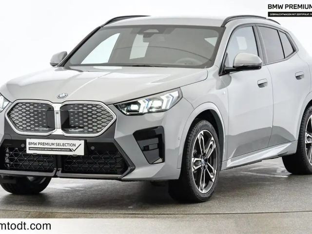 BMW iX2 xDrive30