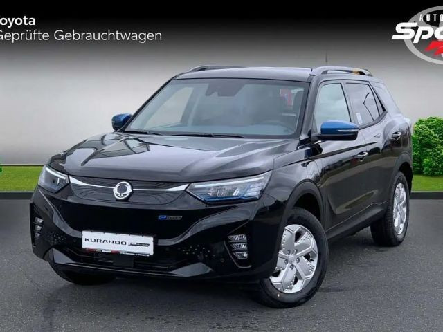 SsangYong Korando E-Motion Titanium / Navi / Leder