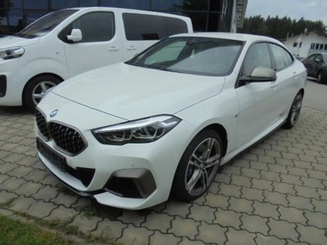 BMW 2 Serie 235 xDrive Sedan 235i